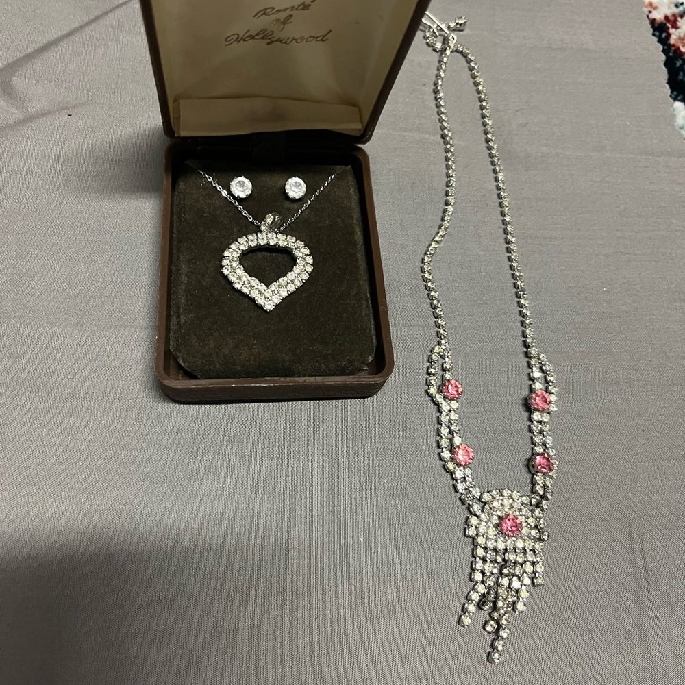 Bundle 2 pieces - vintage Elegant Silver and Pink Jewelry Set